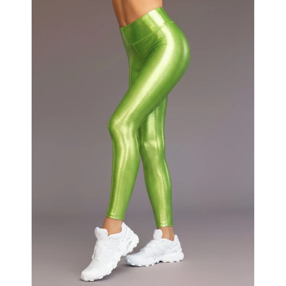 Heroine Sport Marvel leggings in neon green chartreuse sz M